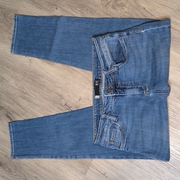 Kut from the Kloth Denim - sac304✂️KUT from the Kloth Straight Leg Woman's Jeans Size 8